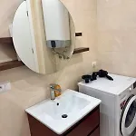 Spacious Apartment *