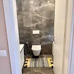 Spacious Apartment *