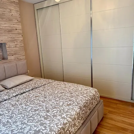 Spacious * Тирана