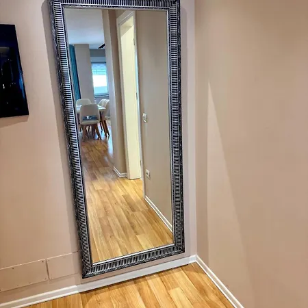 公寓 Spacious 地拉那