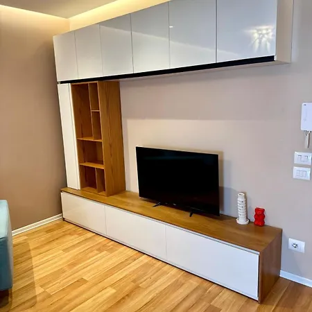 公寓 Spacious 地拉那