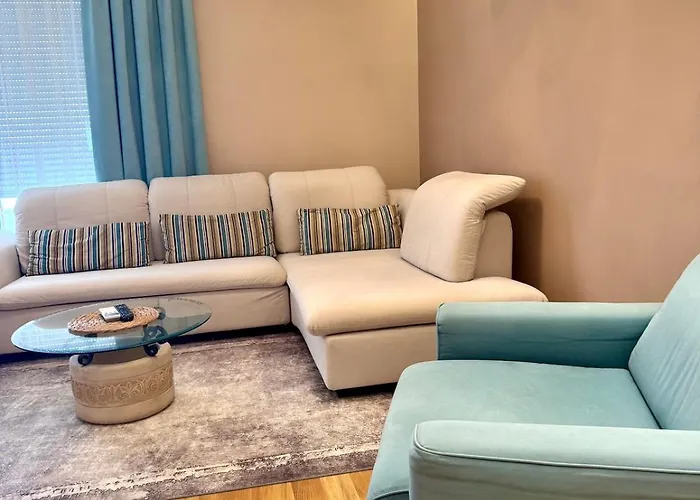 Spacious * 地拉那